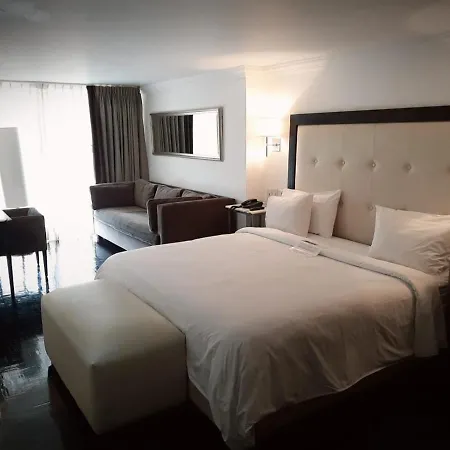 Suites Londres 212