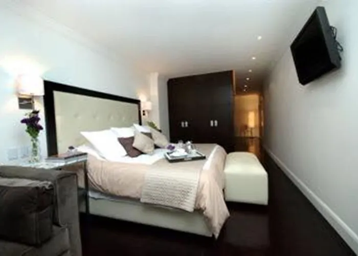 Aparthotel Londres 212 4*